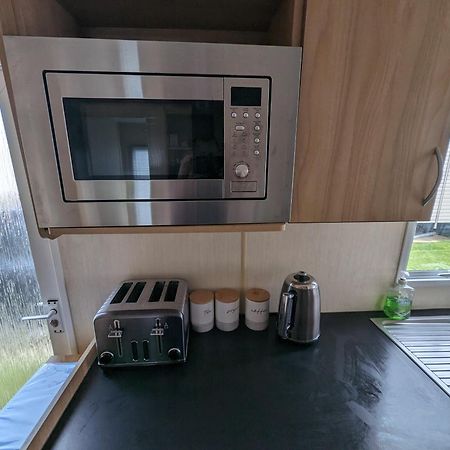 3 Bedroom Caravan, Sleeps 8 Lyons Lido Beach Престатин Екстериор снимка