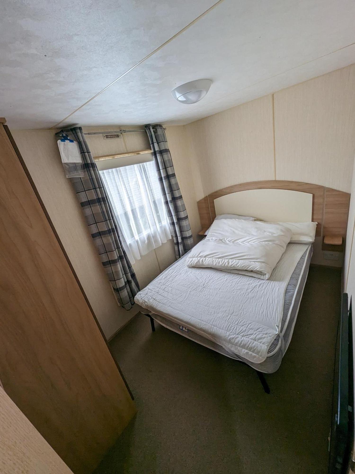 3 Bedroom Caravan, Sleeps 8 Lyons Lido Beach Престатин Екстериор снимка